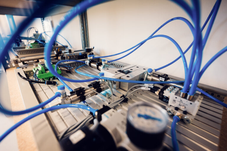 LAP Vorbereitung Elektrotechnik - BASIC (Anlagen- und Betriebstechnik H3)